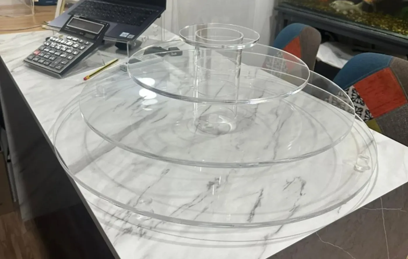 Acrylic Display Stands in Dubai